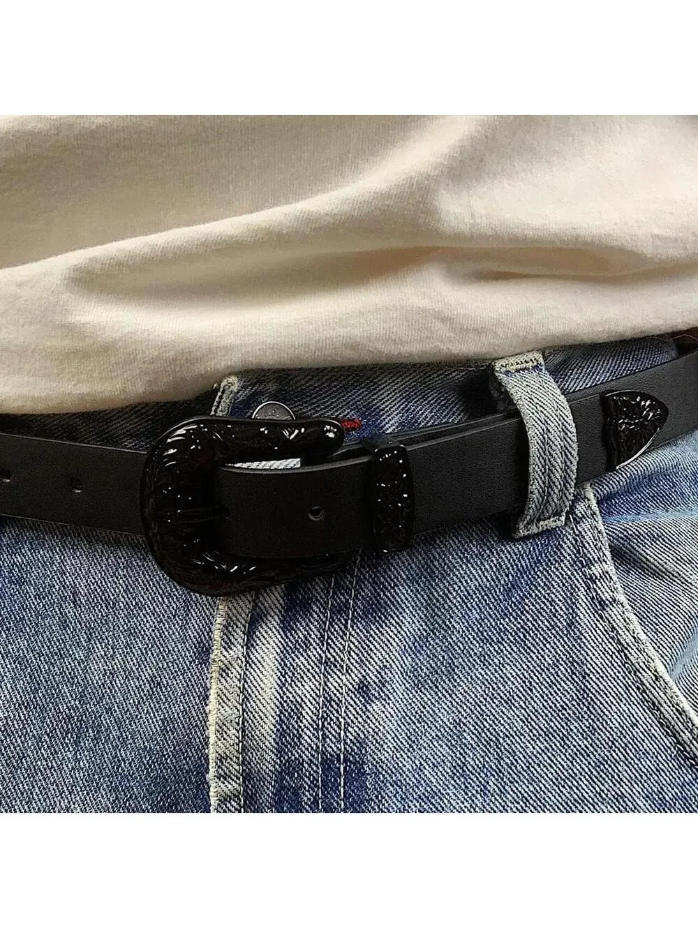 Vintage 90s style Black western belt with black belt buckle. 40 inches fits a